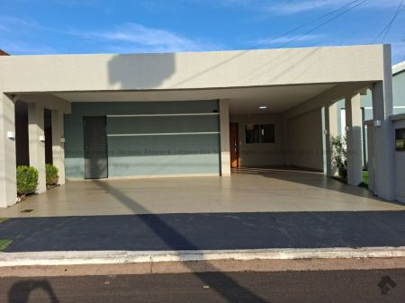 Casa-Térrea-Condomínio em Coronel Antonino
