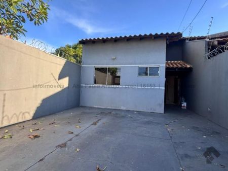 Casa-Térrea em Jardim Presidente