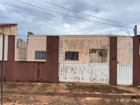 Casa-Térrea em Coophavila II