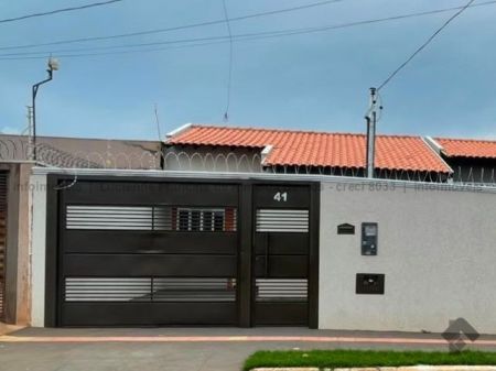 Casa-Térrea em Vila Nasser