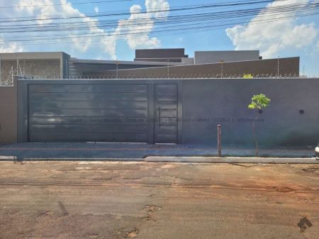 Casa-Térrea em Carandá