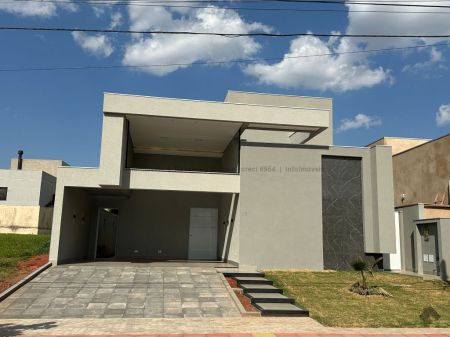 Casa-Térrea-Condomínio em Residencial Alphaville II