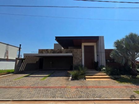 Casa-Térrea-Condomínio em Residencial Alphaville