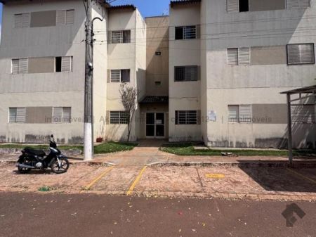 Apartamento em Jardim Centenário