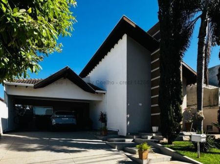 Casa-Térrea-Condomínio em Villas Park Residence