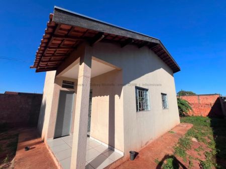 Casa-Térrea em Centenário