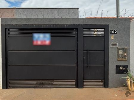 Casa-Térrea em Vila Bela