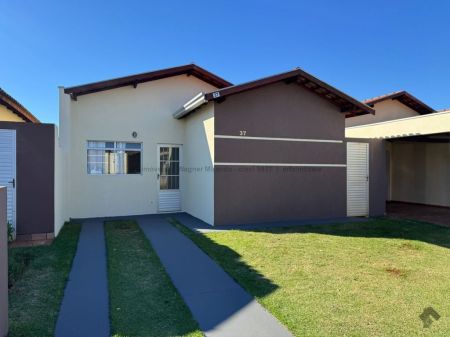 Casa-Térrea-Condomínio em Vila Marli