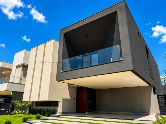 Sobrado-Condomínio 4 dormitórios à Venda em Residencial Alphaville, Campo Grande MS