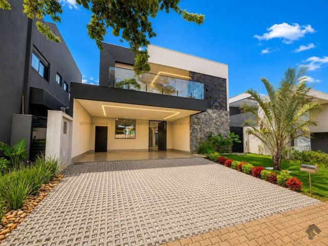 Sobrado-Condomínio 4 dormitórios à Venda em Residencial Alphaville II, Campo Grande MS