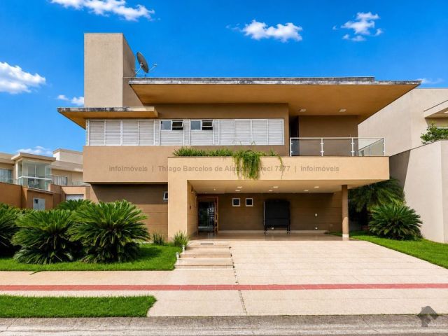 Sobrado-Condomínio 4 dormitórios 4 vagas à Venda em Pq. Residencial Damha II, Campo Grande MS