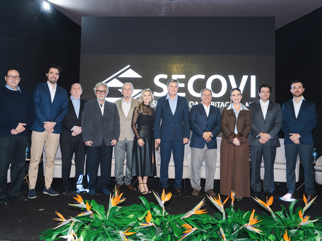 Renato Perez assume a presidência do Secovi-MS para o quadriênio 2026-2030 em solenidade prestigiada por autoridades - Imagem 2
