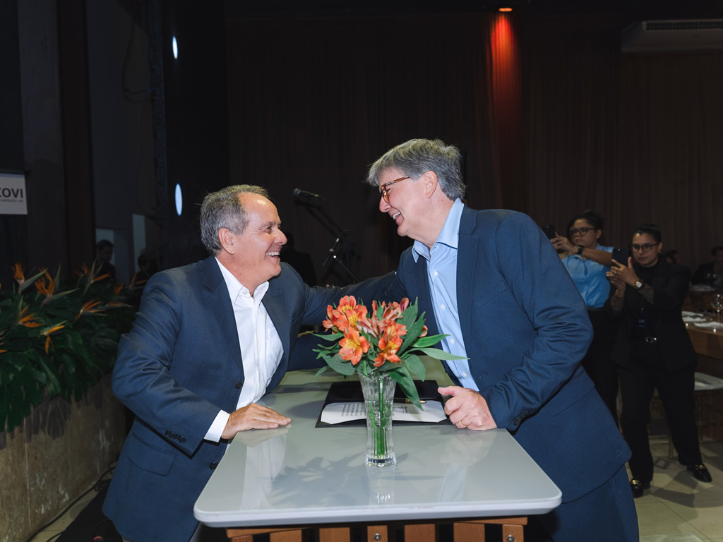 Renato Perez assume a presidência do Secovi-MS para o quadriênio 2026-2030 em solenidade prestigiada por autoridades - Imagem 7